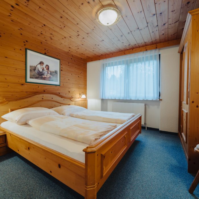 03_Peakview_Appartement_Stehwand_Balzerstrasse_25