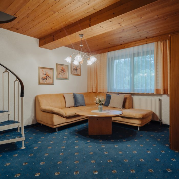 03_Peakview_Appartement_Stehwand_Balzerstrasse_33